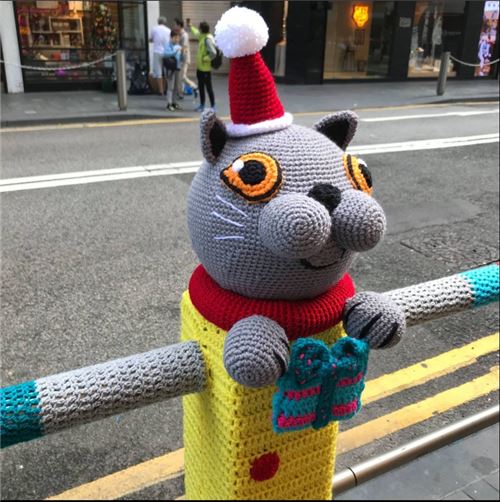 Kitty is ready for the Xmas season!
