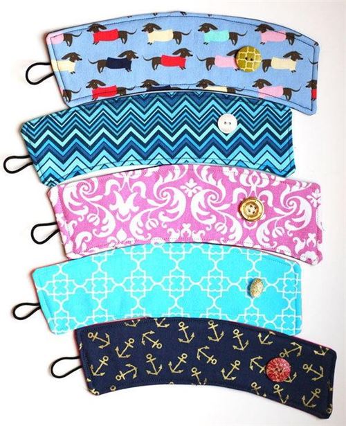 These coffee sleeves are kawaii and practical! Courtesy of favecrafts.com