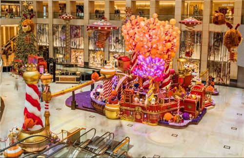It's stunning and super elaborate!