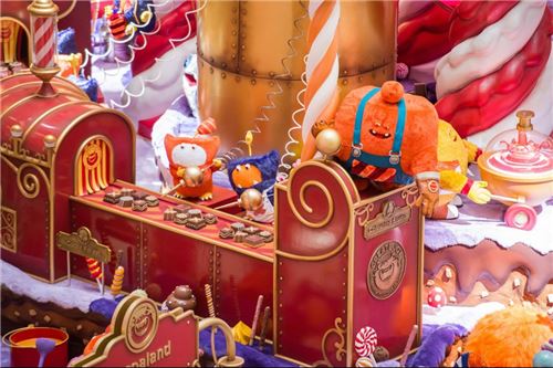 Look at the treats they're making!