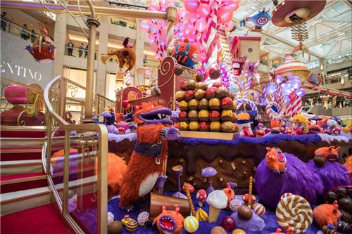Wow! This display is so detailed!