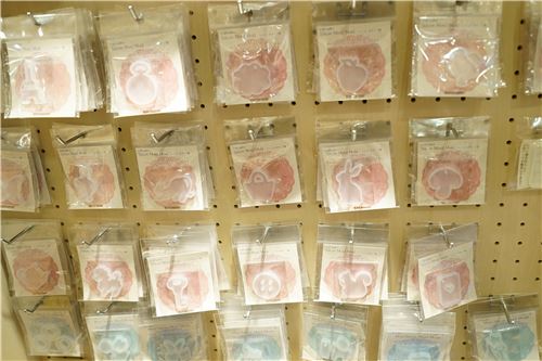 Molds to create different shapes