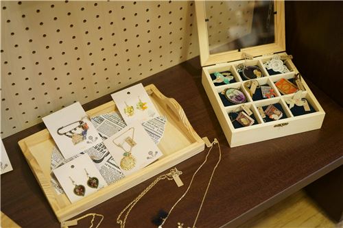 More lovely jewellery