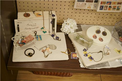 More lovely accessories